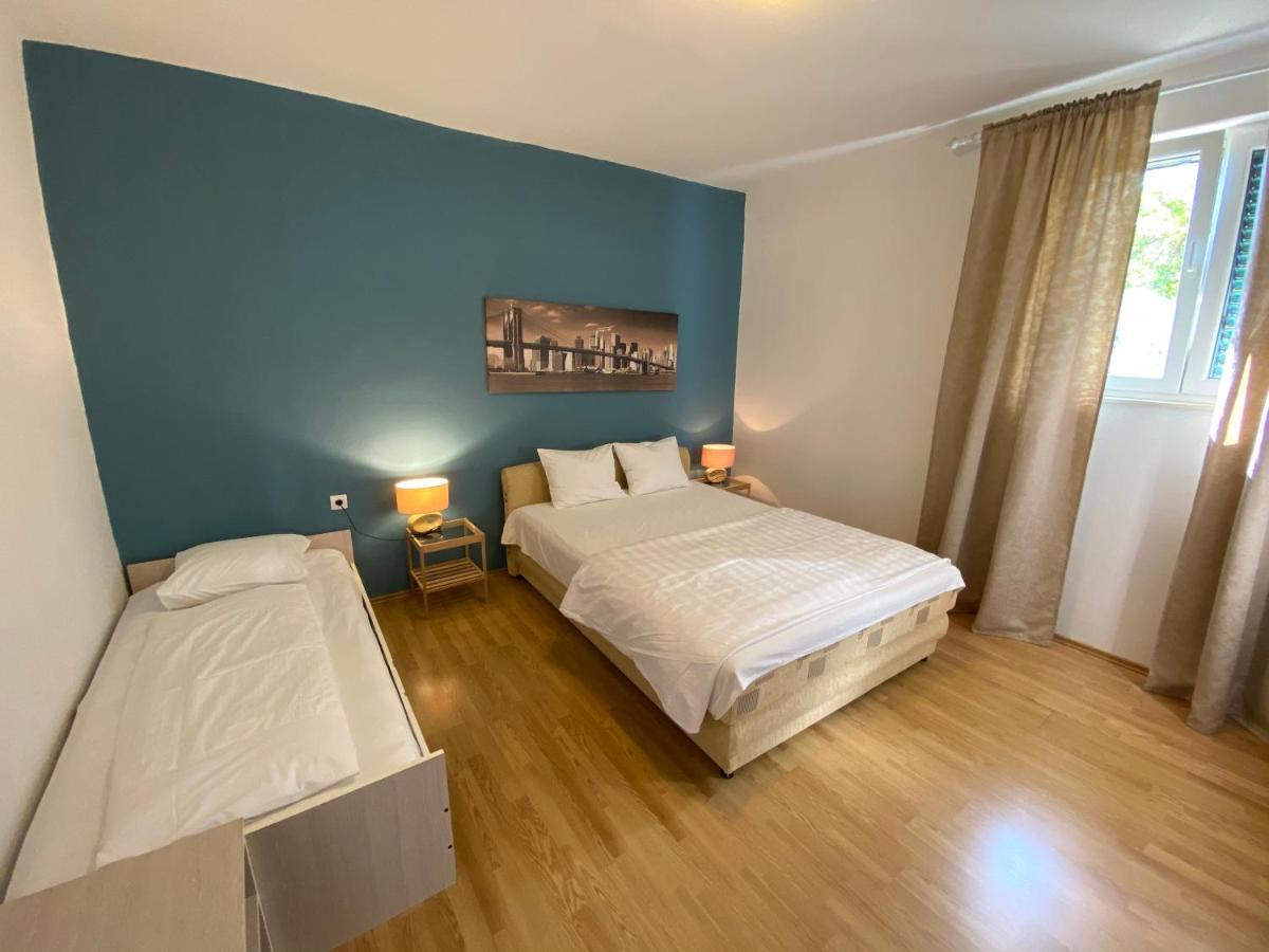 Apartmani Lu Biograd Na Moru Extérieur photo