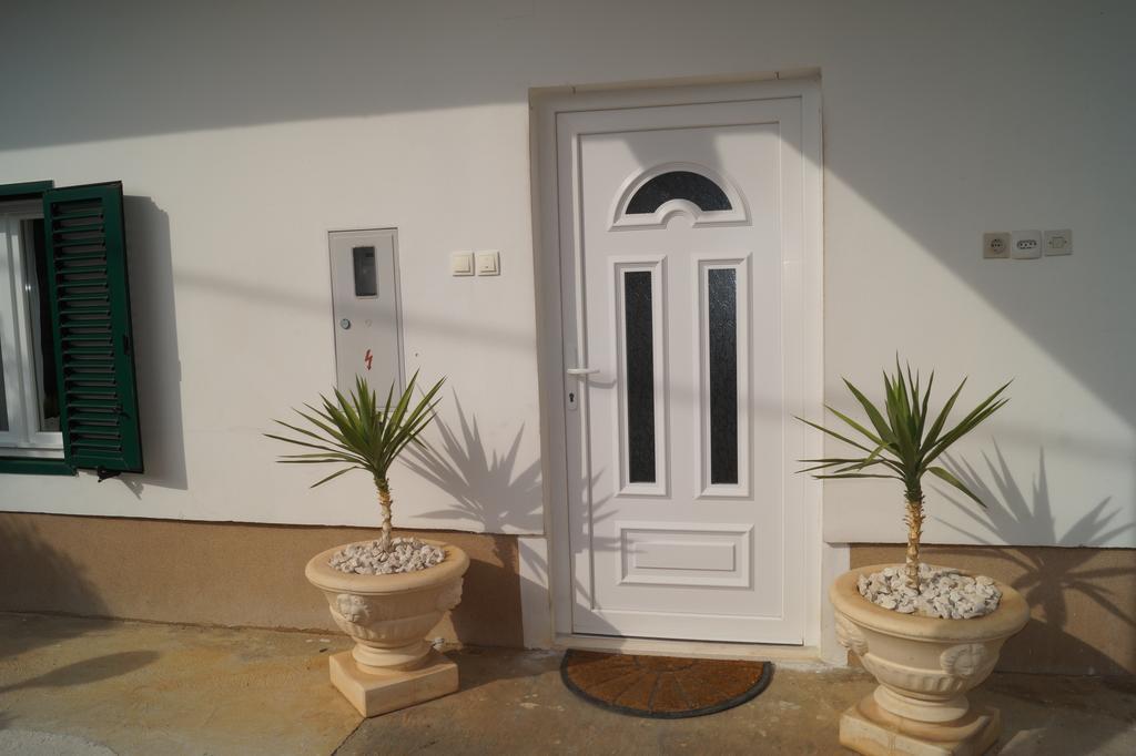 Apartmani Lu Biograd Na Moru Extérieur photo